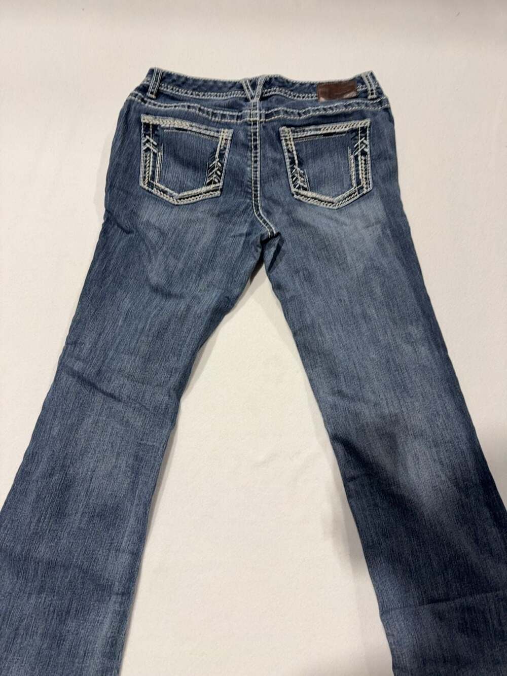Maurices Jenna Jeans Women's Size 9/10 Short Button Fly Medium Wash - Picture 11 of 11